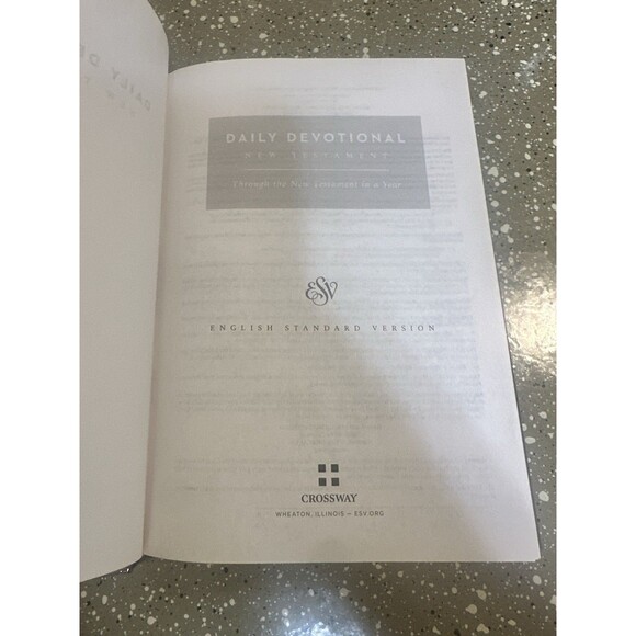 ESV Daily Devotional New Testament: Through the New Testament in a Year - Picture 9 of 9